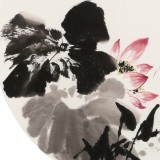 王寶欽 四尺團(tuán)扇荷花《塘邊情趣》當(dāng)代花鳥牡丹畫名家（詢價）